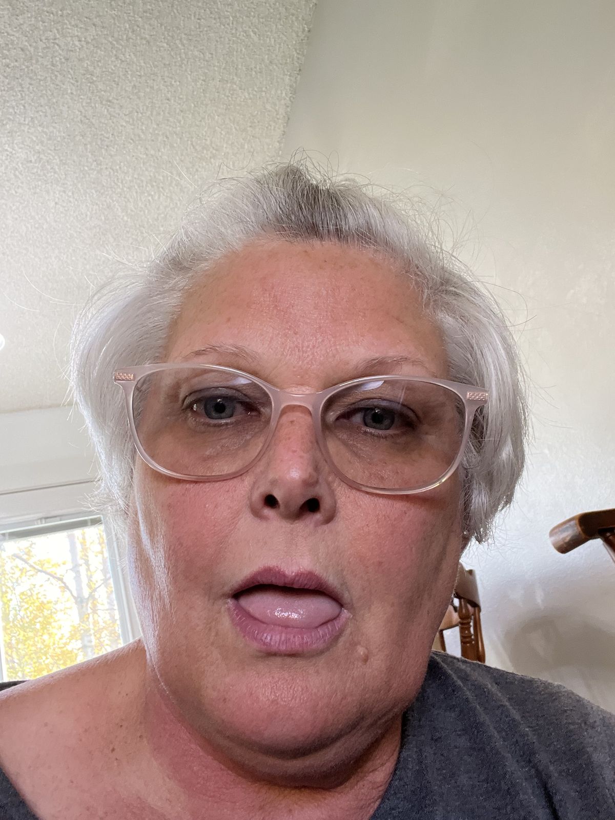 Nadine, 62